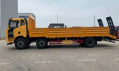 解放小三軸平板運輸車 