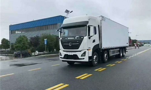 東風天龍KL9.6米冷藏車 