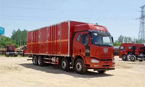 解放J6M危險(xiǎn)品廂式車(chē) 