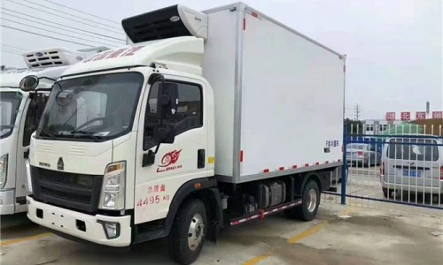 國(guó)六重汽豪沃4米1冷藏車(chē) 