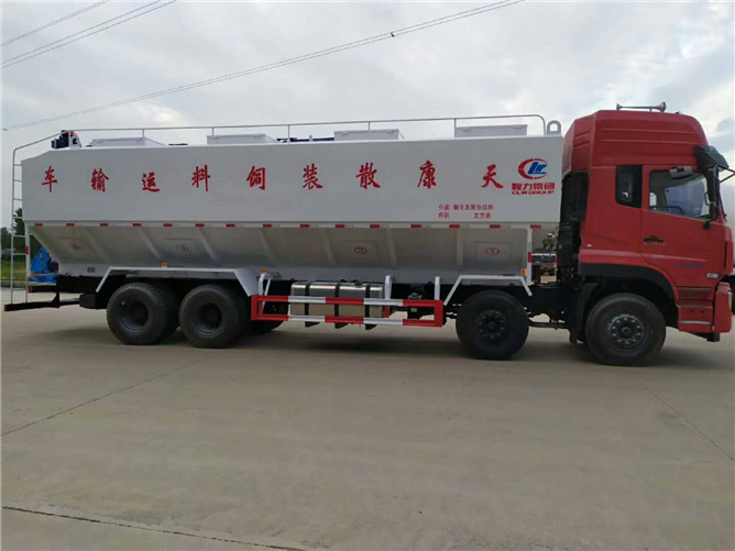 散裝飼料運(yùn)輸車(chē)多少錢(qián).jpg