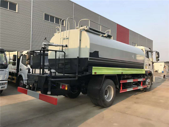 灑水車廠家.jpg