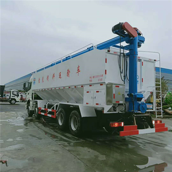 散裝飼料運(yùn)輸車報價.jpg
