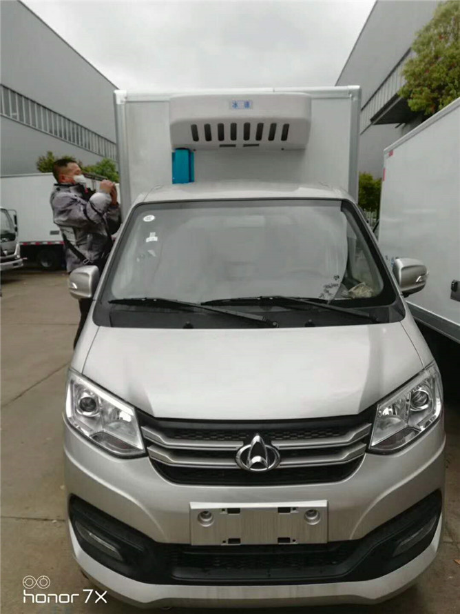 冷藏車.jpg