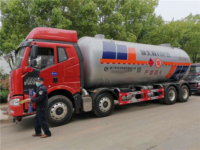液化氣運(yùn)輸車價格.jpg