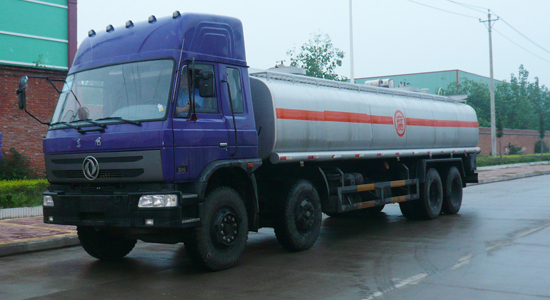 東風(fēng)前四后八化工液體運(yùn)輸車(chē) 