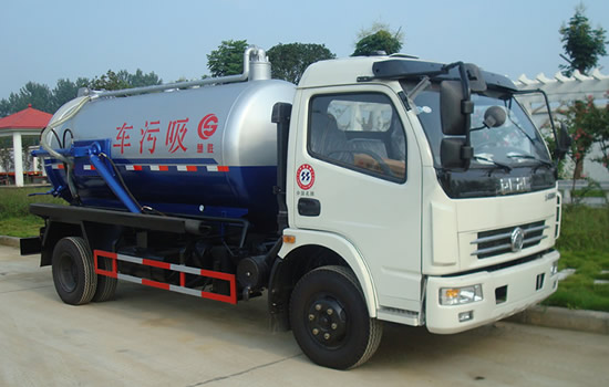 東風(fēng)多利卡吸污車 
