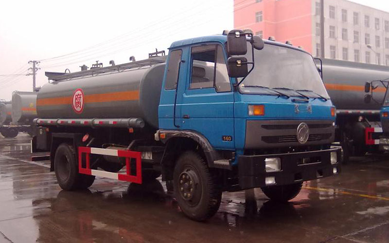 東風(fēng)153化工液體運(yùn)輸車(chē) 