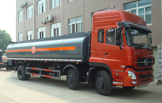 東風(fēng)前雙后單新戊烷運(yùn)輸車 