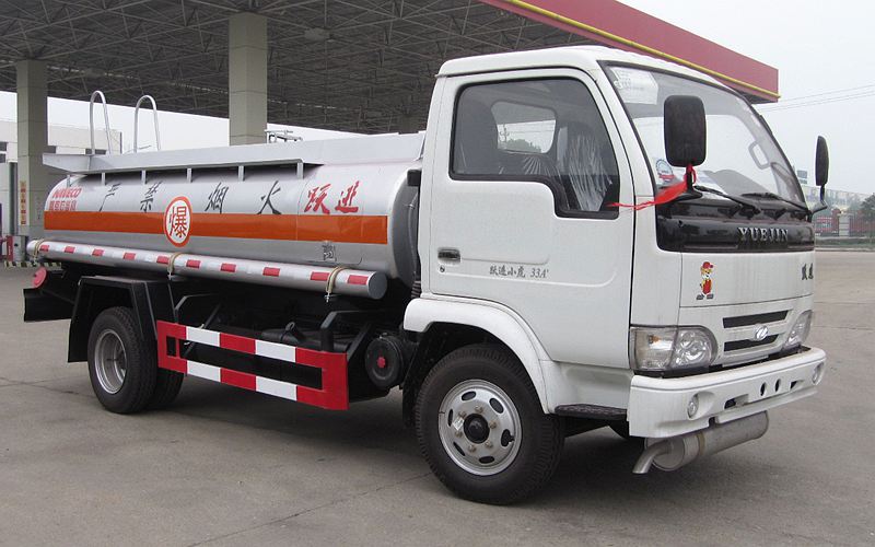 躍進(jìn)加油車 