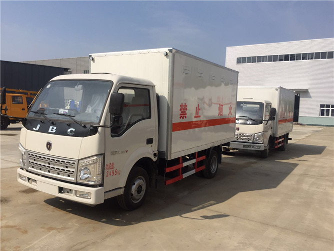 金杯氣瓶運(yùn)輸車(chē) 