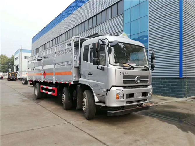 東風(fēng)天錦前四后四氣瓶運輸車 