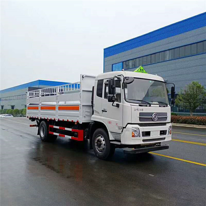 東風(fēng)天錦6.2米氣瓶運輸車 