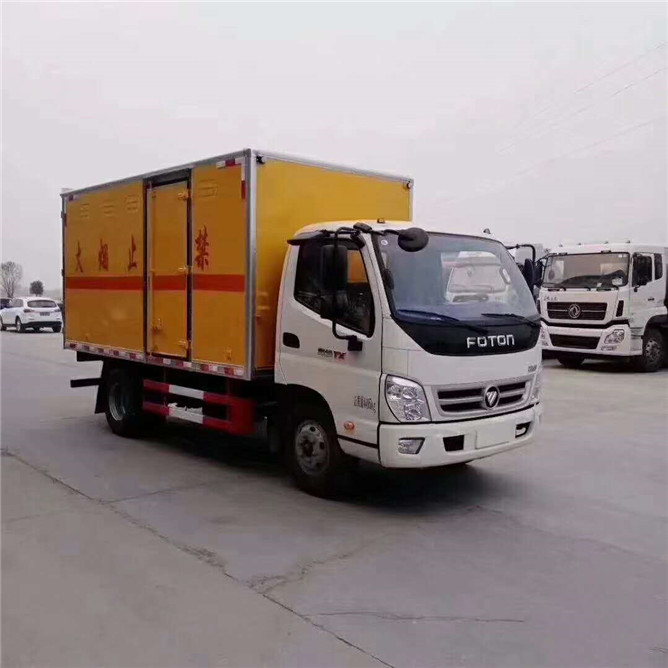 福田奧鈴煙花爆竹運(yùn)輸車(chē) 