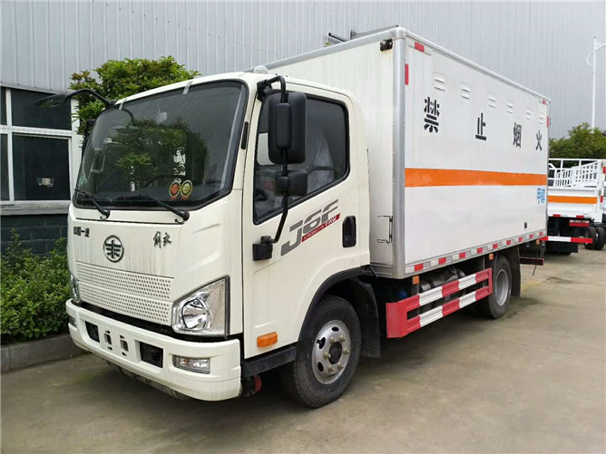 解放甲醇廂式運(yùn)輸車(chē) 